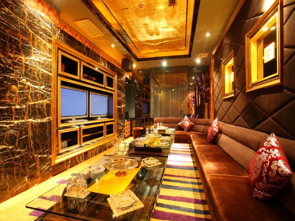 Beijing King Wing Hot Spring Hotel Exterior photo