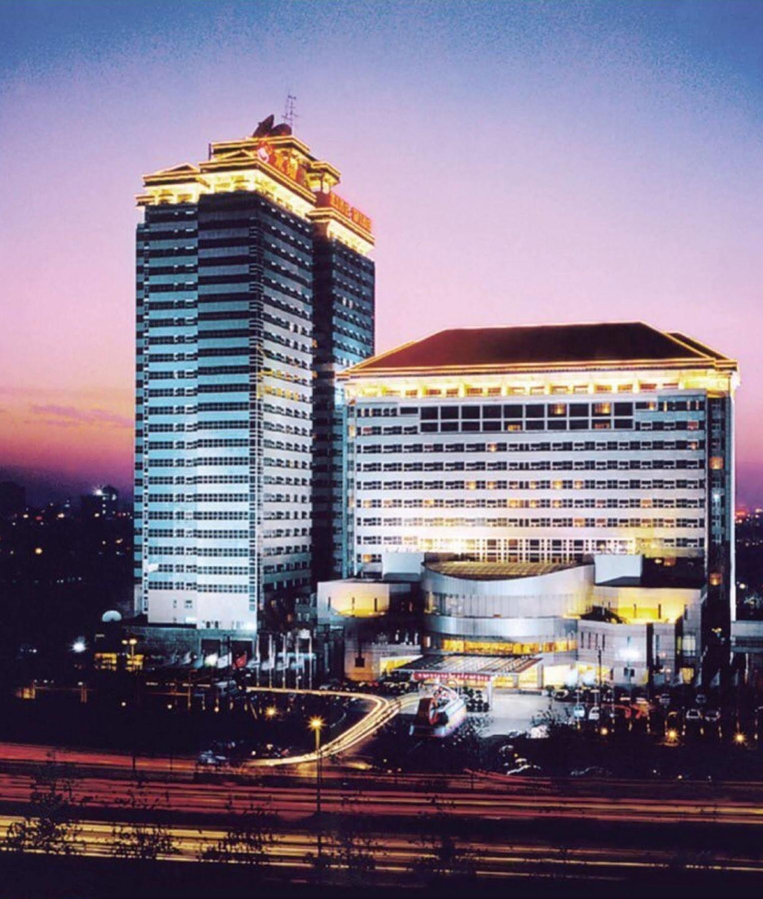 Beijing King Wing Hot Spring Hotel Exterior photo